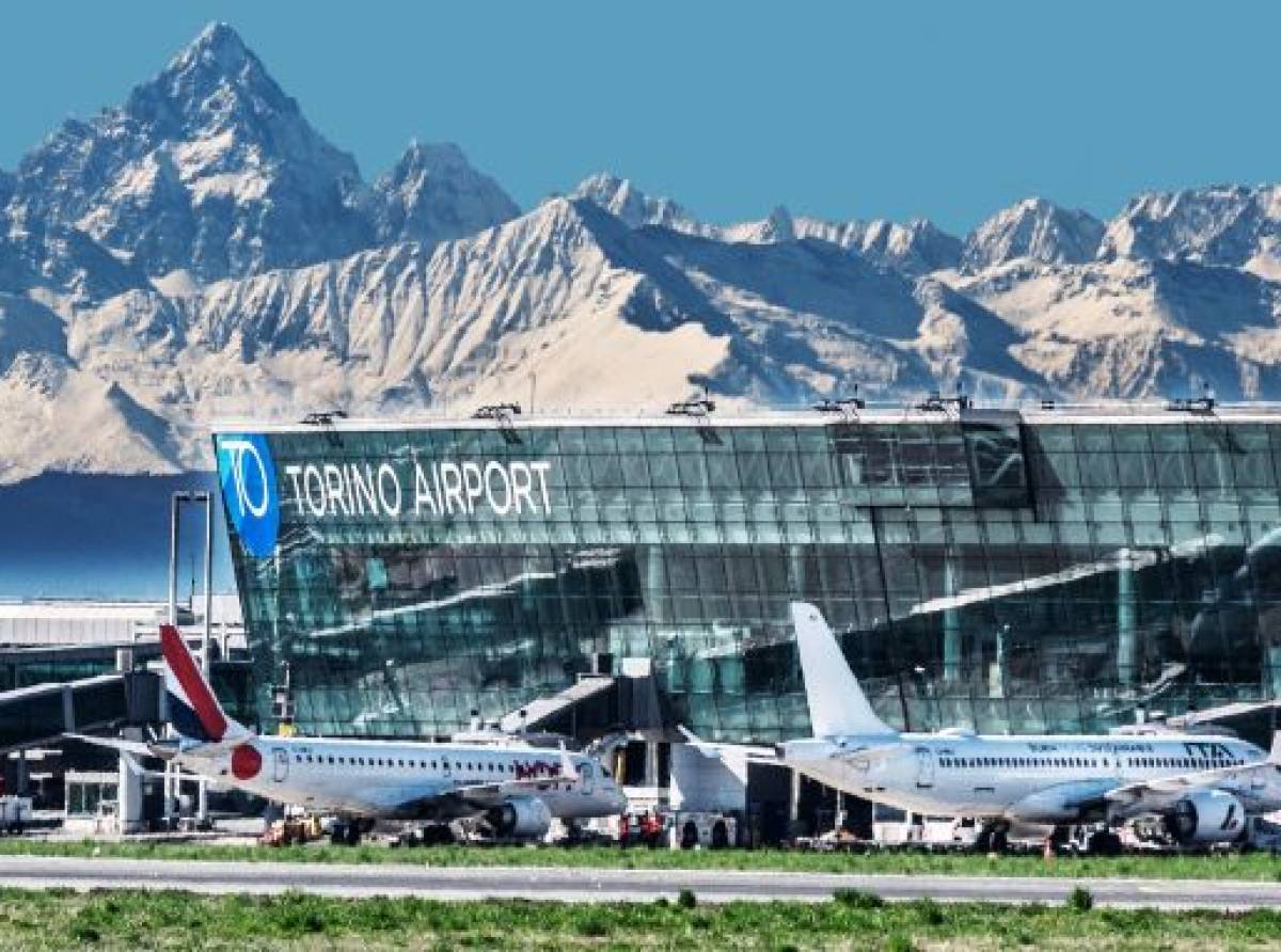 Aeroporto di Torino, inverno da record: 62 destinazioni tra città europee, mare e piste da sci